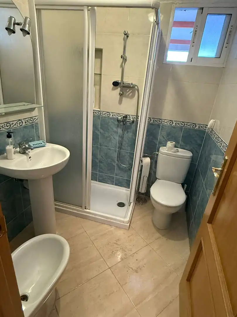 Badezimmer von Einfamilien-Reihenhaus zum Verkauf in Mérida mit Klimaanlage und Abstellraum