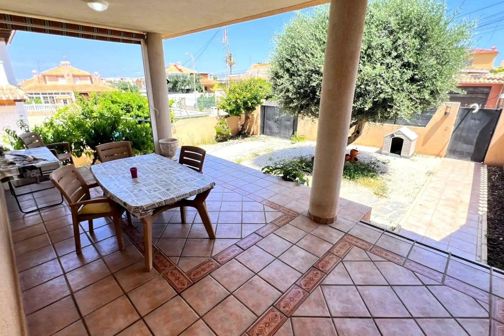 Casa pareada con jardín en venta en Calle C. Meridiano 4, imagen 3