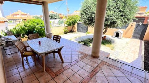Foto 3 de Casa adosada en venta en Calle C. Meridiano, 4, Aguas Nuevas, Torrevieja