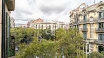 Vista exterior de Pis en venda en  Barcelona Capital amb Aire condicionat i Balcó