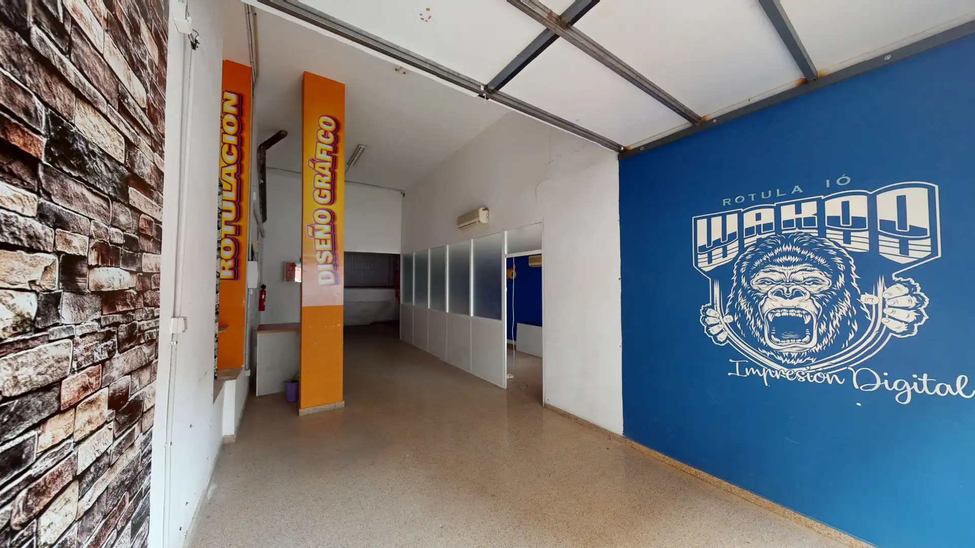 Commercial properties for sale in Alicante / Alacant  with Air Conditioner