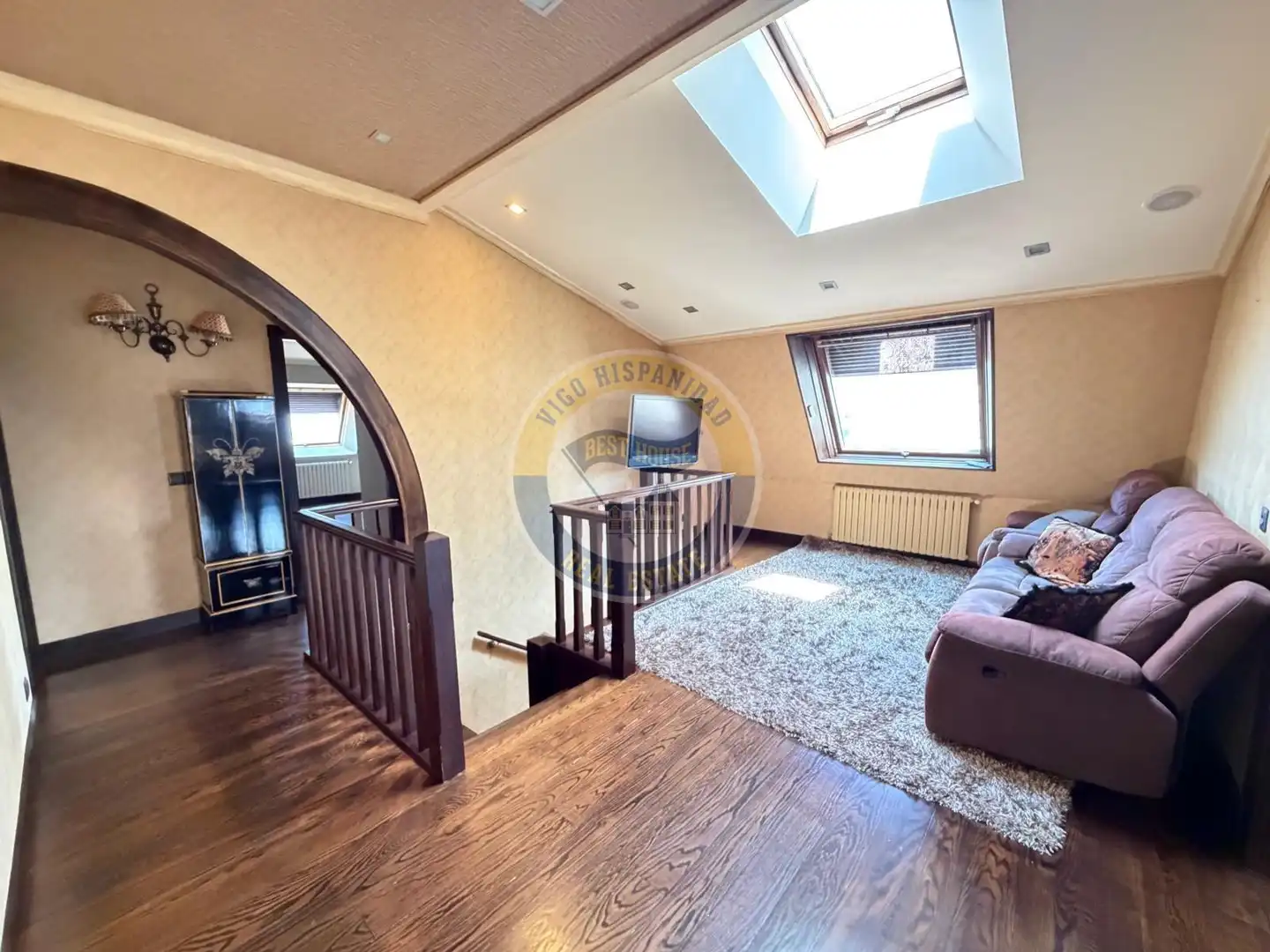Wohnzimmer von Dachboden zur Miete in Vigo  mit Heizung, Parkett und Terrasse