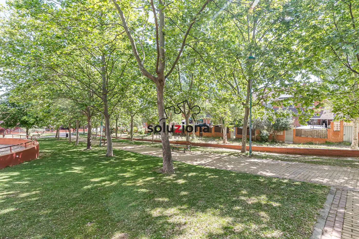 Jardí de Casa adosada en venda en Getafe amb Aire condicionat, Calefacció i Jardí privat