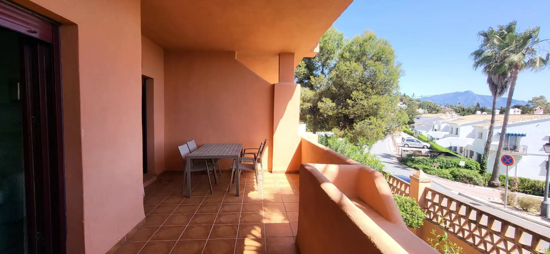 Terrassa de Apartament en venda en Benahavís amb Aire condicionat, Calefacció i Jardí privat
