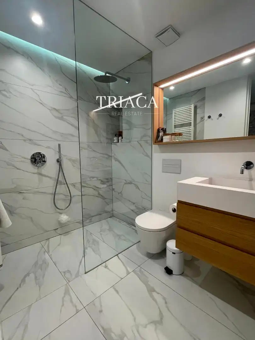 Baño de Piso en venta en Madrid con Aire acondicionado, Calefacción y Parquet