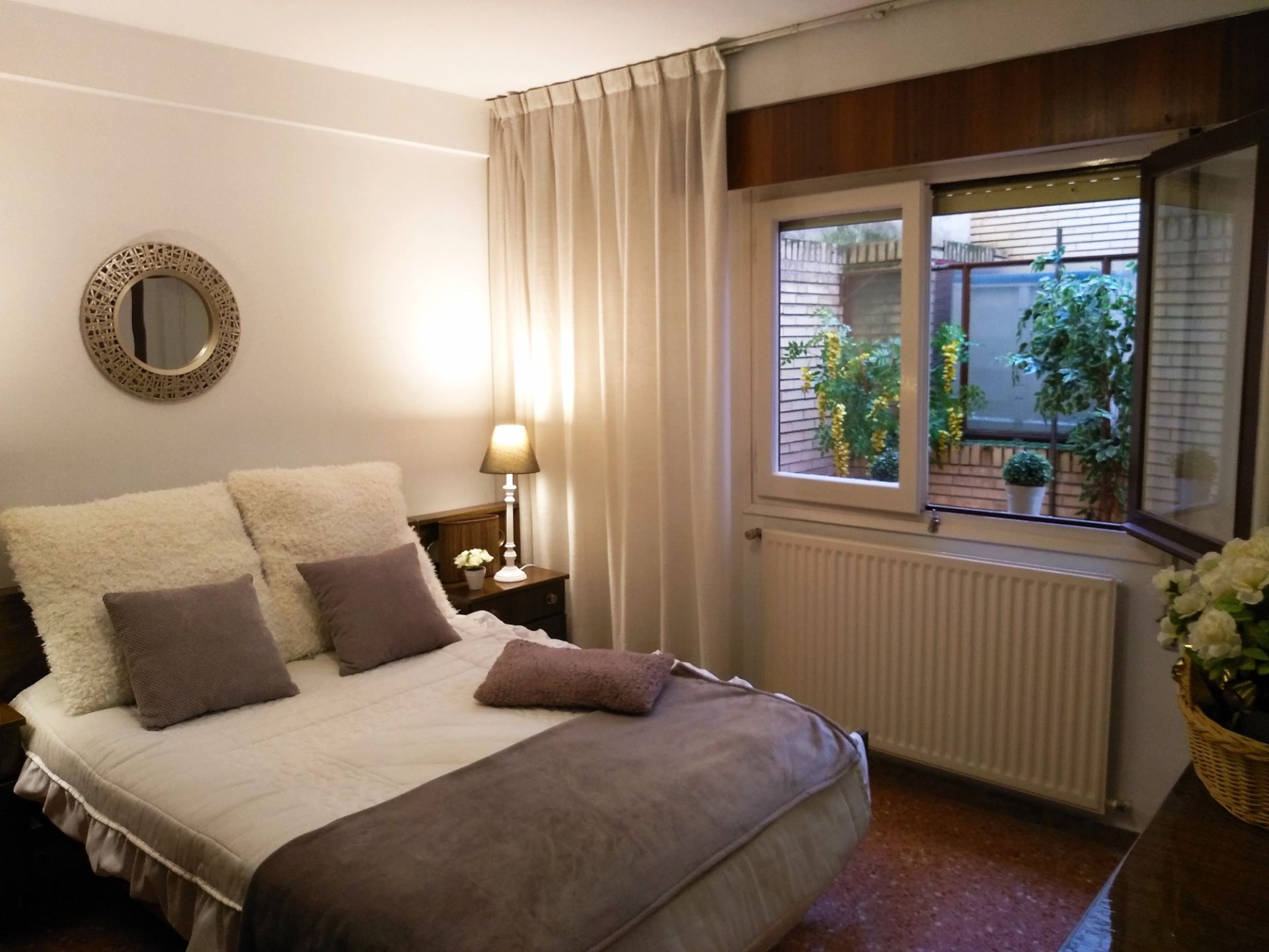 Bedroom of Flat to rent in  Zaragoza Capital  with Heating, Furnished and Oven