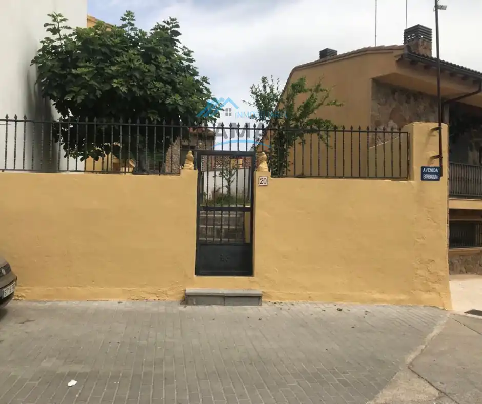 Vista exterior de Casa o chalet en venta en Belvís de Monroy con Aire acondicionado, Jardín privado y Terraza