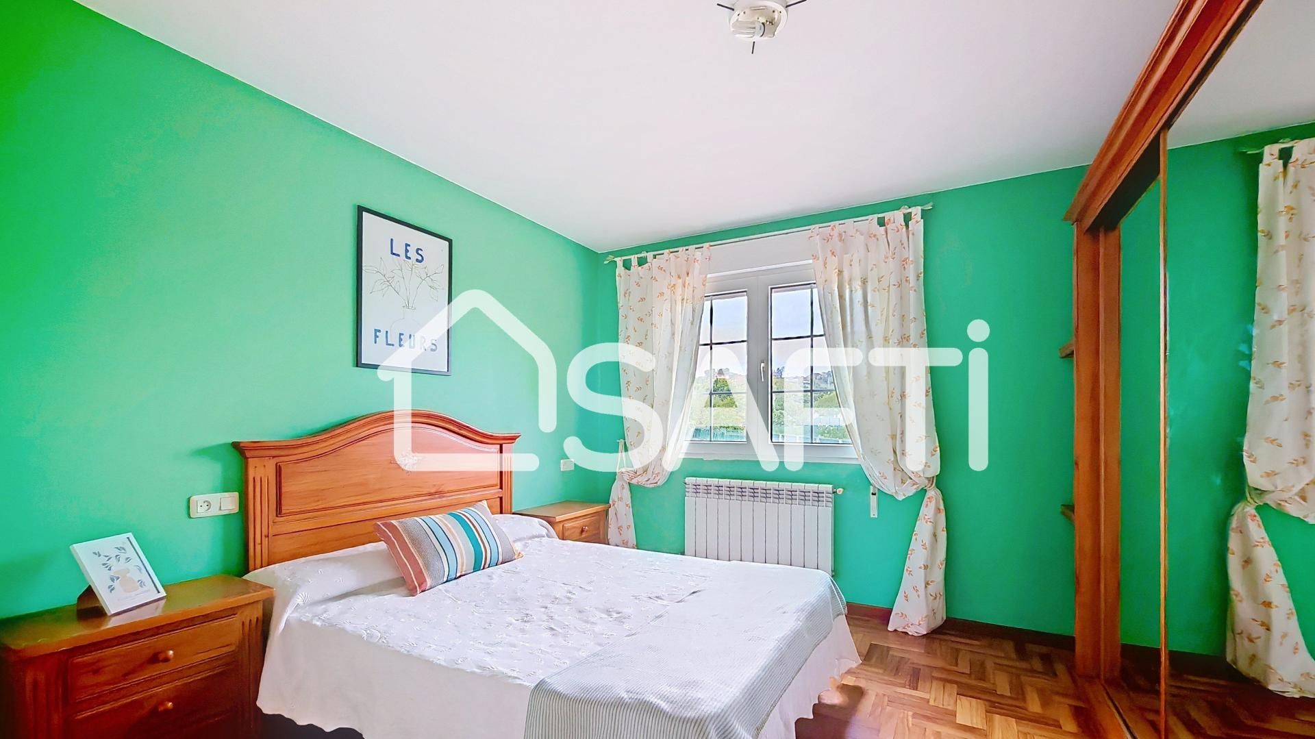 Dormitori de Casa o xalet en venda en Gijón  amb Calefacció, Terrassa i Piscina