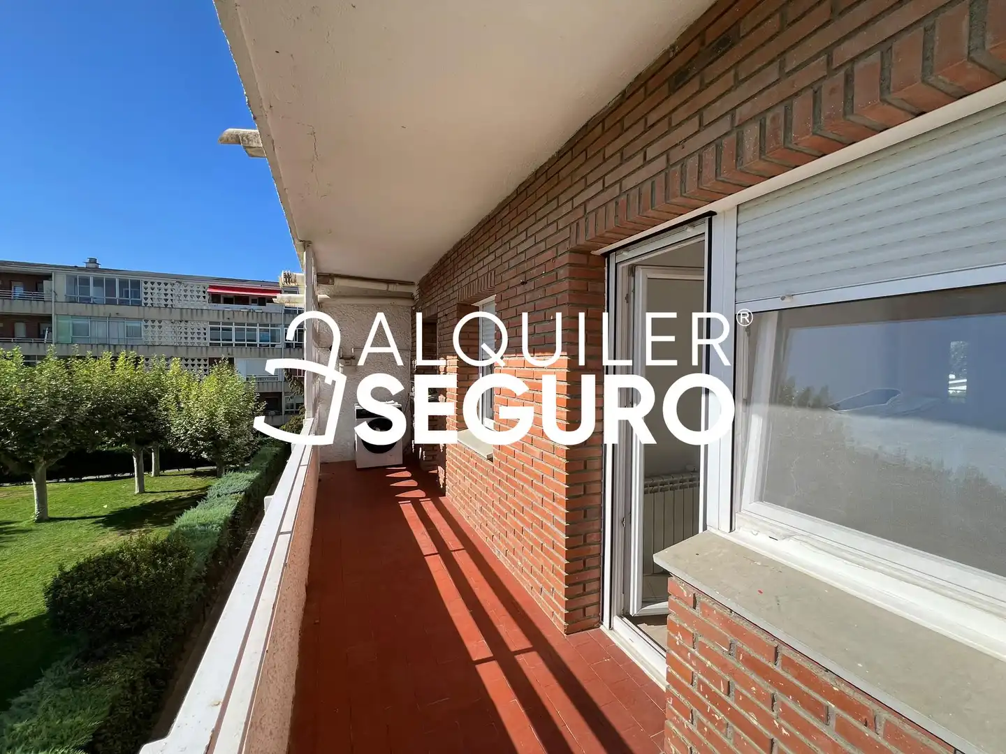 Außenansicht von Wohnung zur Miete in Colmenar Viejo mit Heizung, Terrasse und Schwimmbad