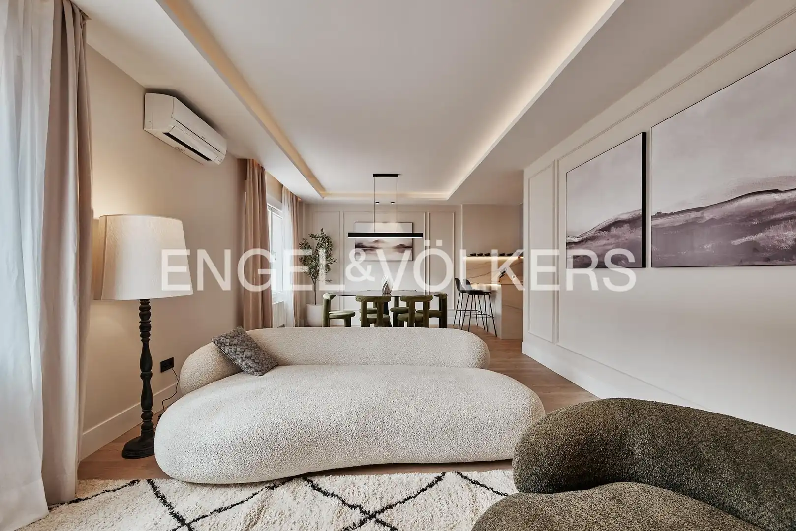 Living room of Flat for sale in  Madrid Capital  with Air Conditioner and Heating