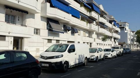 Foto 2 de Apartament en venda a Cl Pmer Te Alc Rafael Zamora, Gelves, Sevilla
