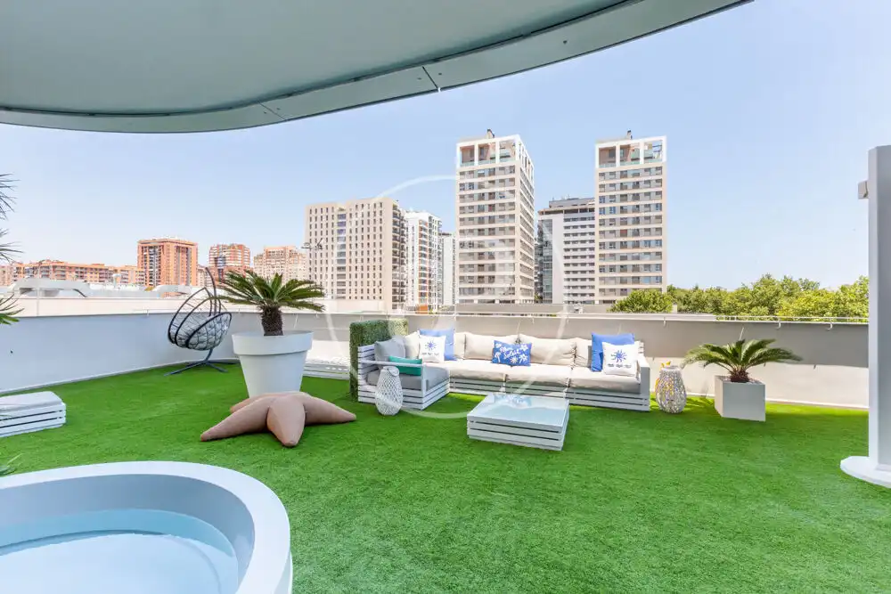 Terrasse von Wohnung zum Verkauf in Valencia mit Klimaanlage, Heizung und Privatgarten