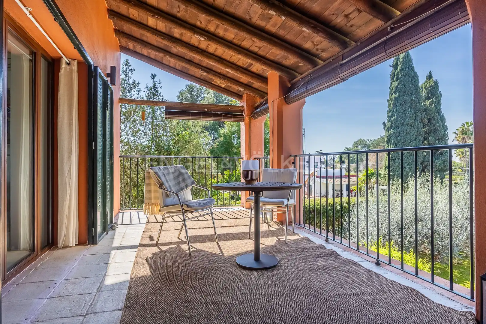 Terrassa de Casa o xalet en venda en Espartinas amb Aire condicionat, Calefacció i Jardí privat