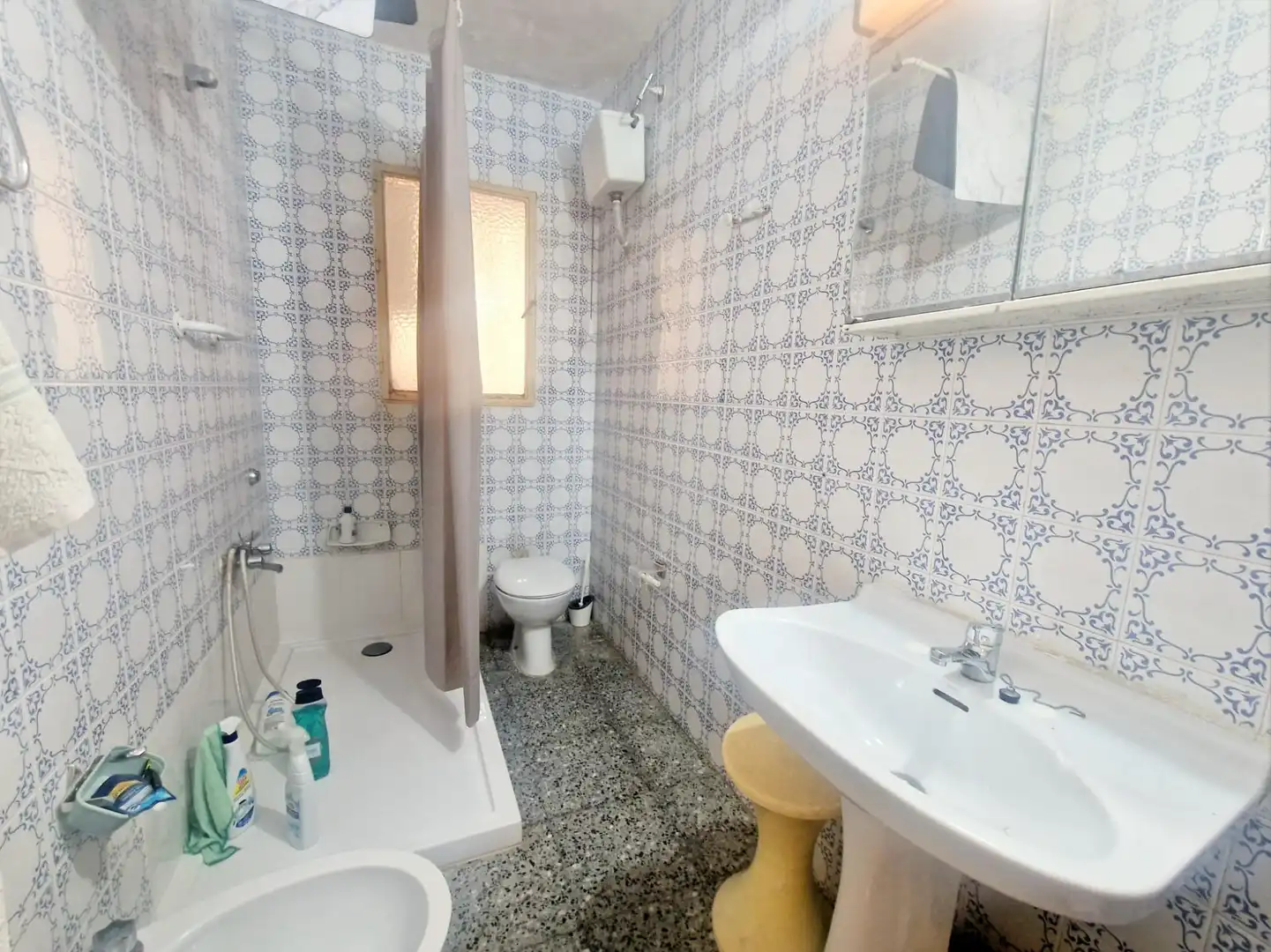 Baño de Piso en venta en Águilas con Balcón