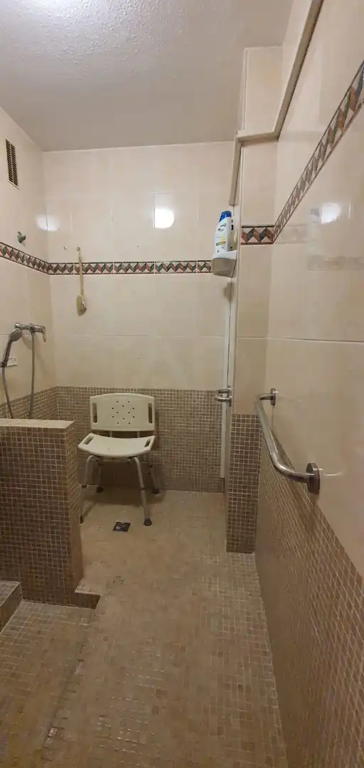 Baño de Piso en venta en Almería con Aire acondicionado, Calefacción y Terraza