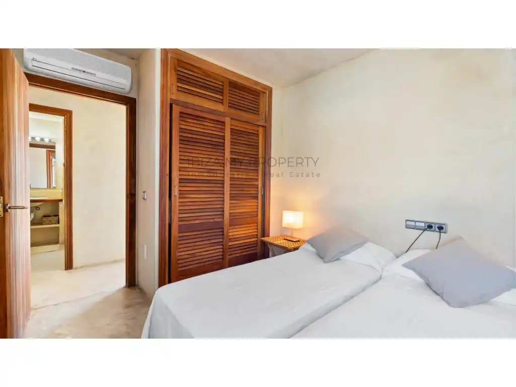 Dormitori de Apartament en venda en Formentera amb Aire condicionat, Terrassa i Moblat