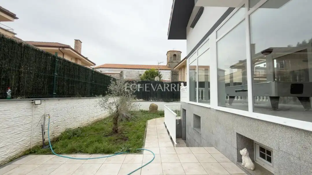 Terraza de Casa o chalet en venta en Castro-Urdiales con Calefacción, Jardín privado y Terraza