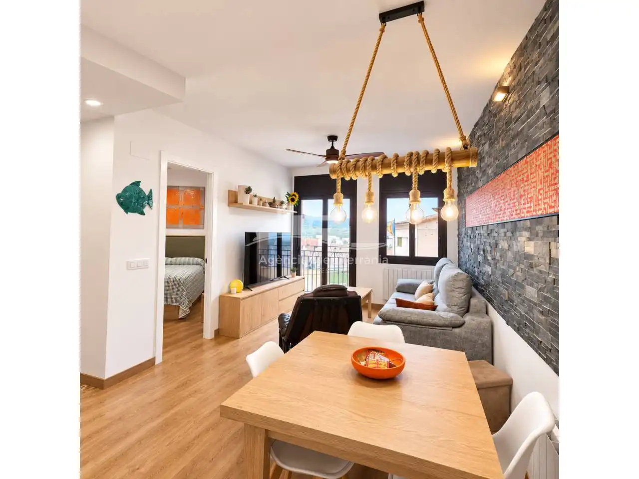 Sala de estar de Piso en venta en Palamós con Aire acondicionado, Calefacción y Amueblado