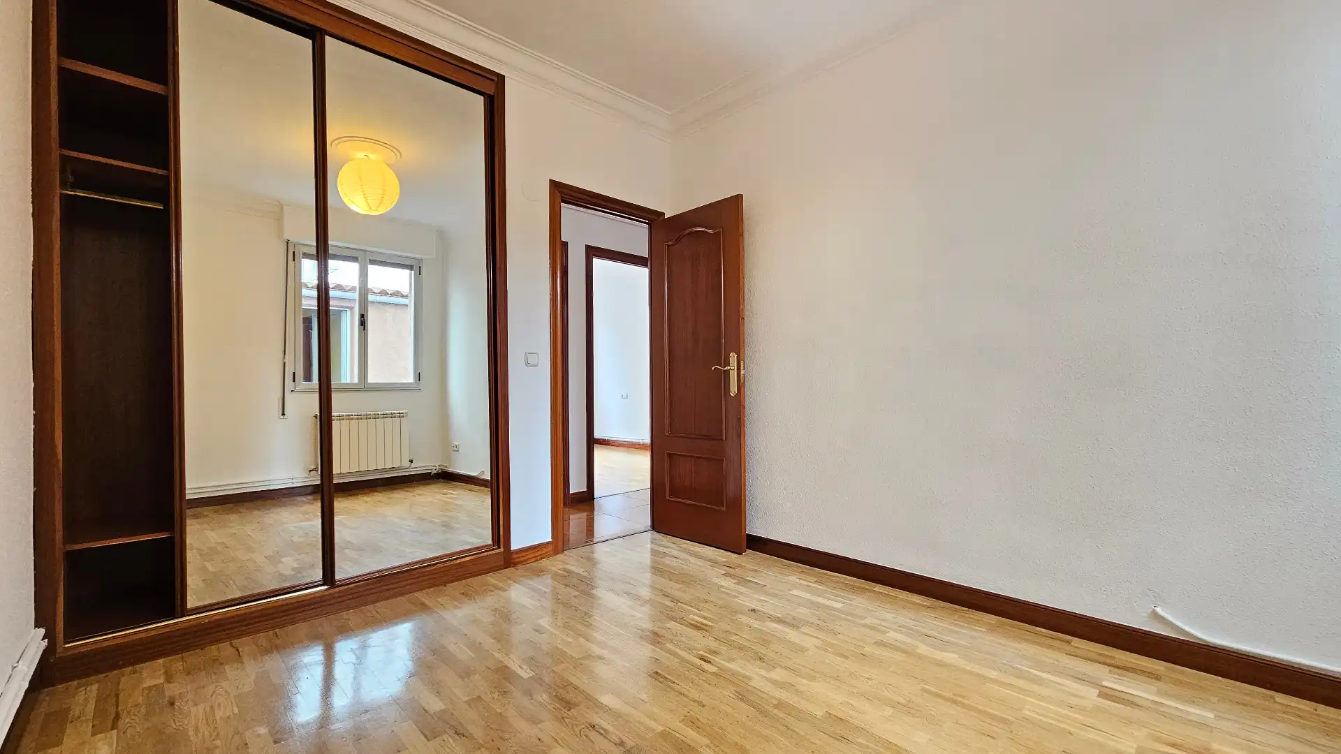 Habitación de Piso en venta en Vitoria - Gasteiz con Calefacción, Parquet y Trastero