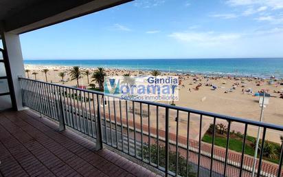 Vista exterior de Apartament de lloguer en Gandia amb Terrassa, Moblat i Piscina comunitària