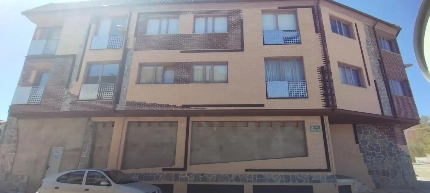 Local comercial en venda a Portillo, imagen 4