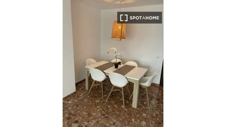 Room in Martiricos - La Roca - La Rosaleda