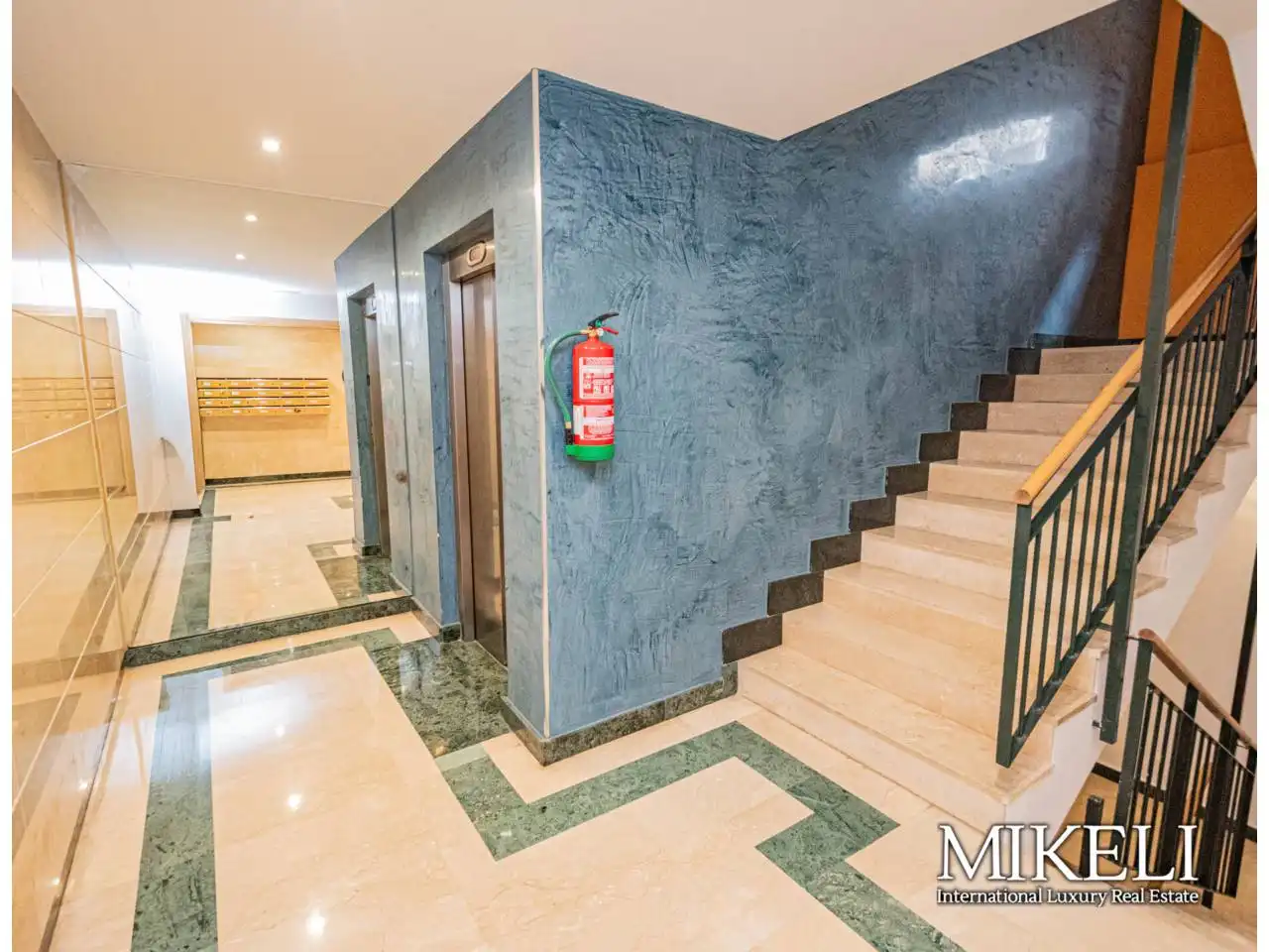 Dúplex en venta en Santander con Calefacción, Terraza y Trastero