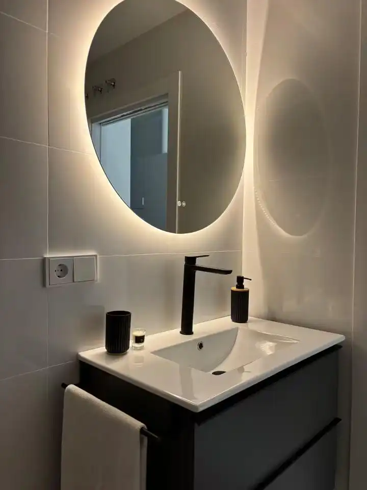 Bathroom of Flat for rent in Leganés  with Air Conditioner, Furnished and Internet