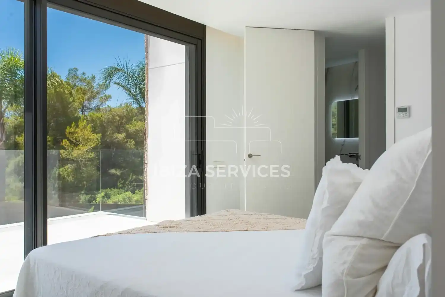 Dormitori de Casa o xalet de lloguer en Santa Eulària des Riu amb Aire condicionat, Jardí privat i Piscina