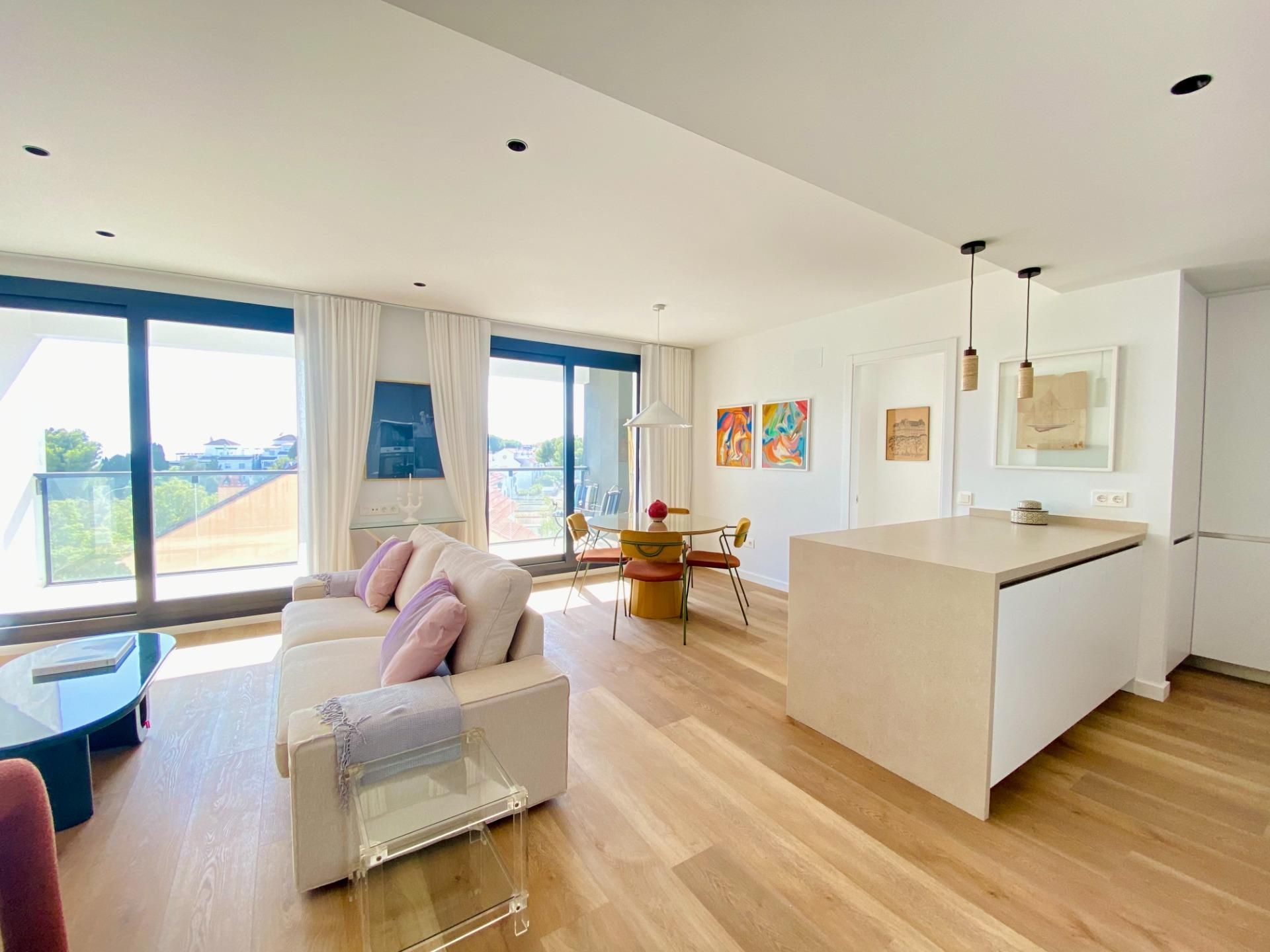 Sala d'estar de Apartament de lloguer en Torremolinos amb Aire condicionat, Calefacció i Jardí privat