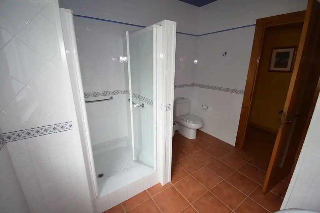 Bathroom of Houses for sale in Miño  with Heating, Parquet flooring and Storage room