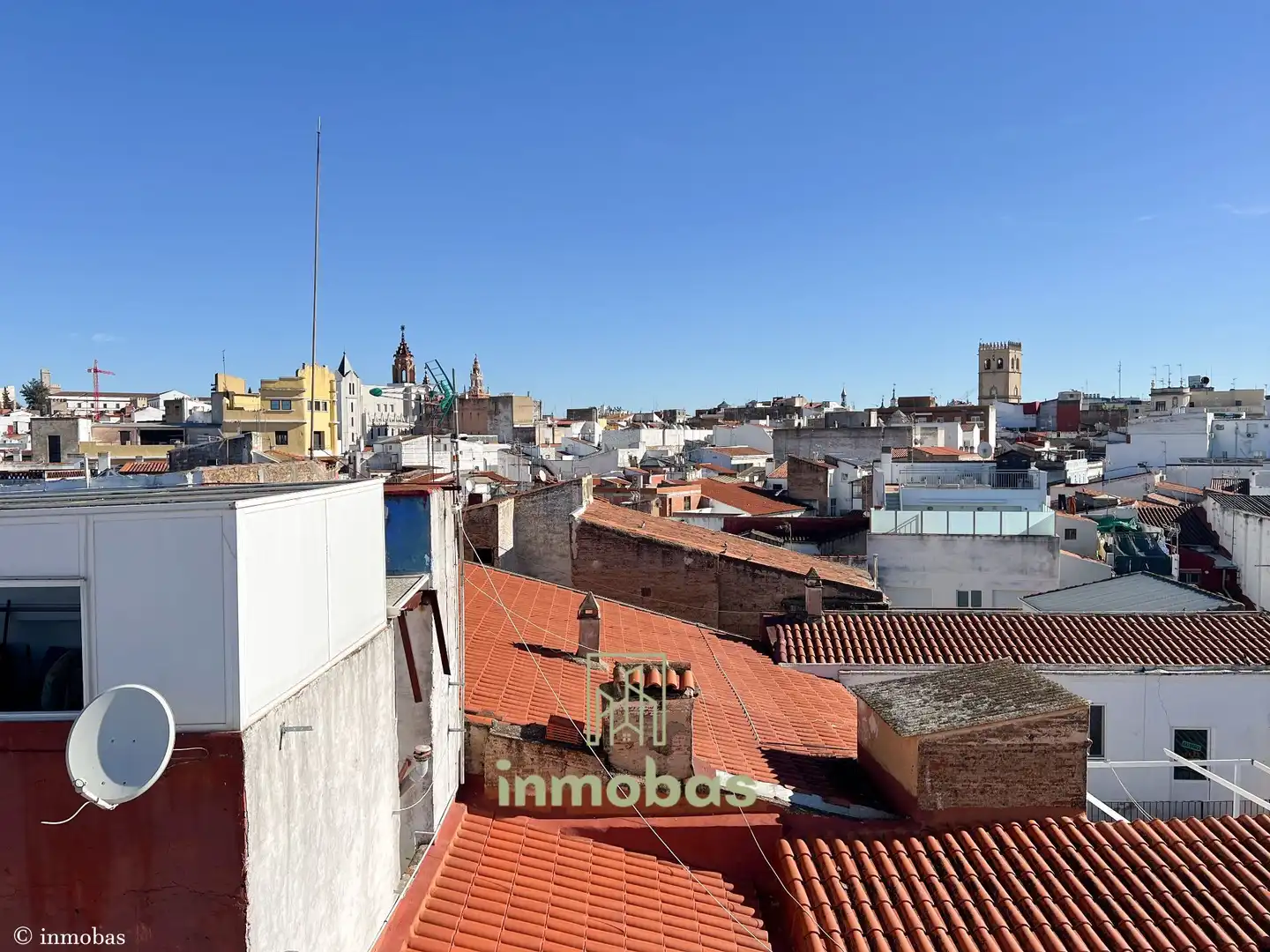 Vista exterior de Casa o xalet en venda en Badajoz amb Calefacció i Terrassa