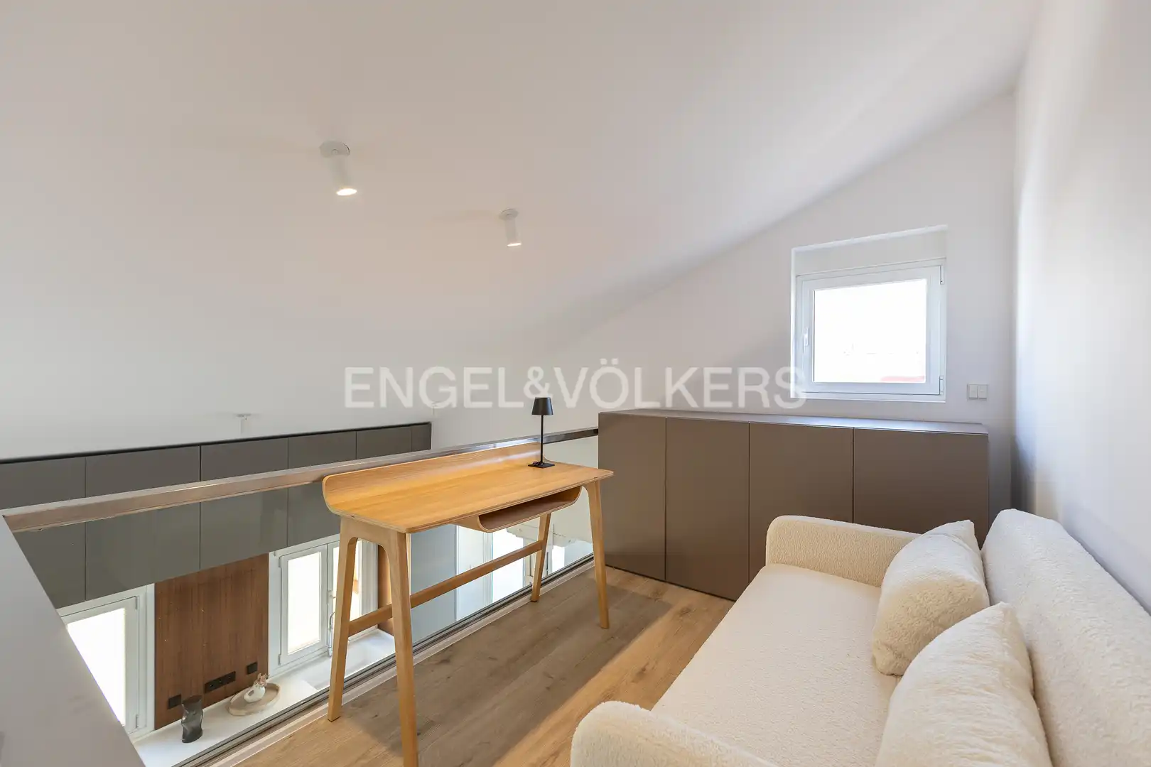 Balcony of Attic for sale in Madrid  with Air Conditioner, Heating and Parquet flooring