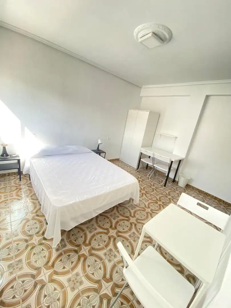 Habitación de Piso en venta en Alaquàs con Amueblado, Horno y Internet