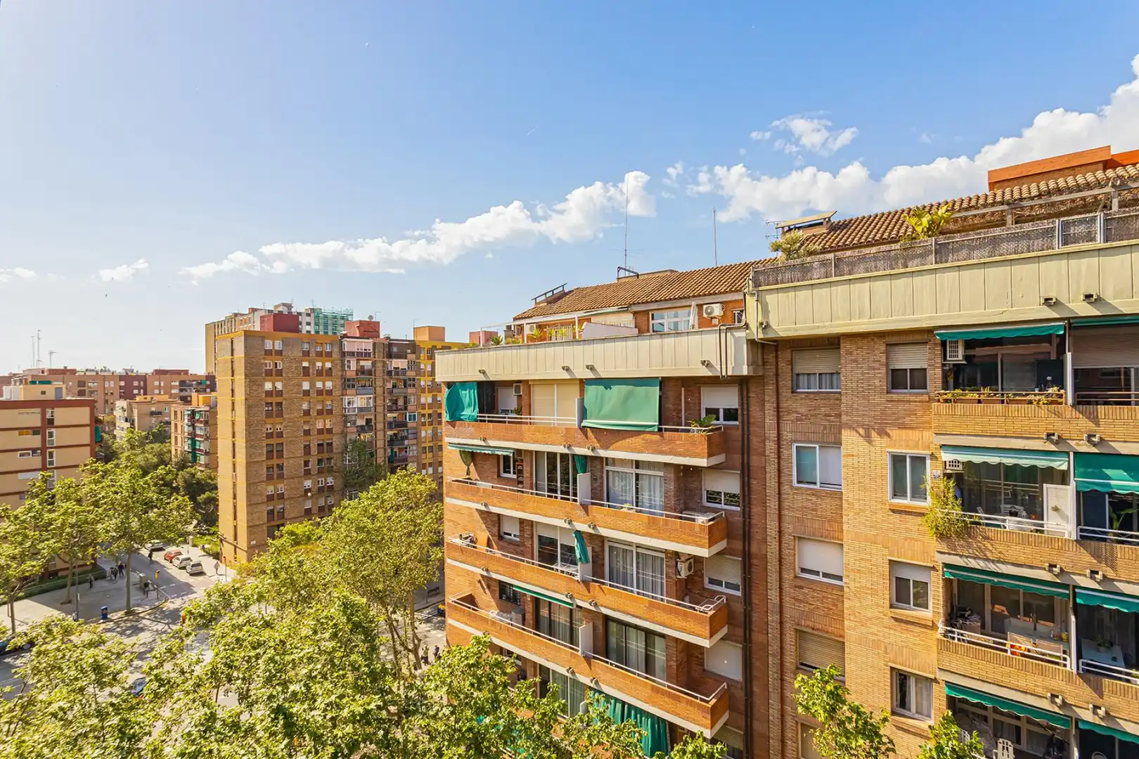 Vista exterior de Ático en venta en Barcelona