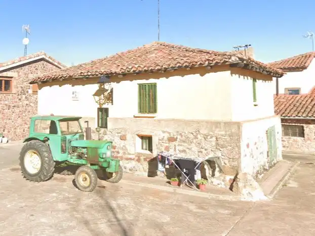 Vista exterior de Casa o xalet en venda en Villasur de Herreros