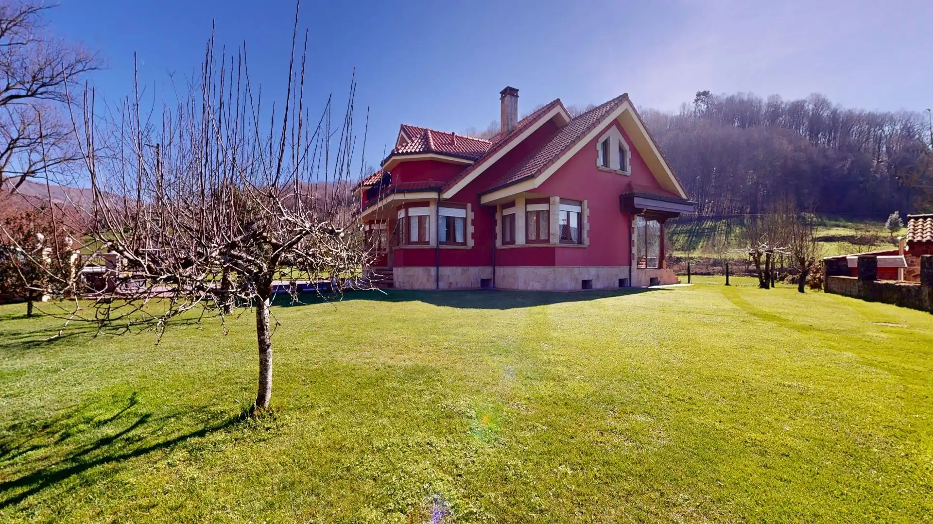 Jardín de Casa o chalet en venta en Saro con Jardín privado, Balcón y Jacuzzi