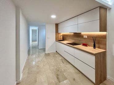 Bajo con ascensor en venta en Calle General Espartero