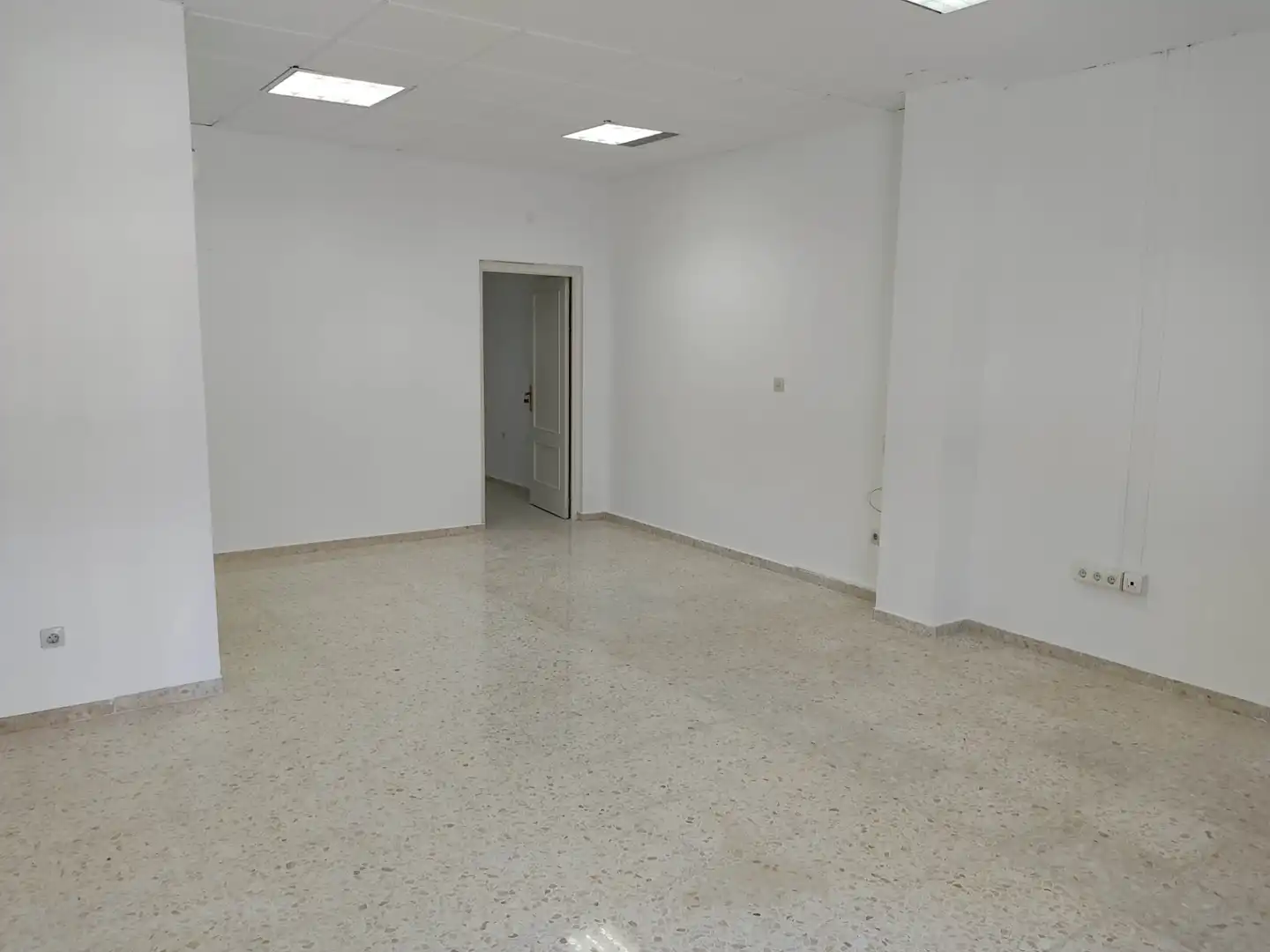Local en venta en Utrera