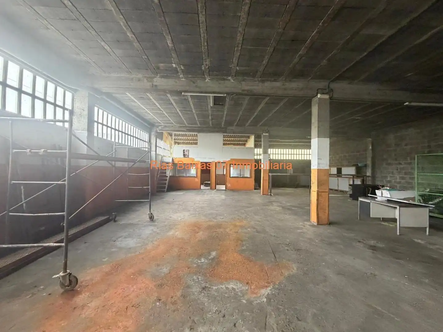 Nave industrial en alquiler en Mos