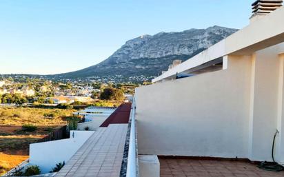 Vista exterior de Àtic en venda en Dénia amb Aire condicionat i Terrassa