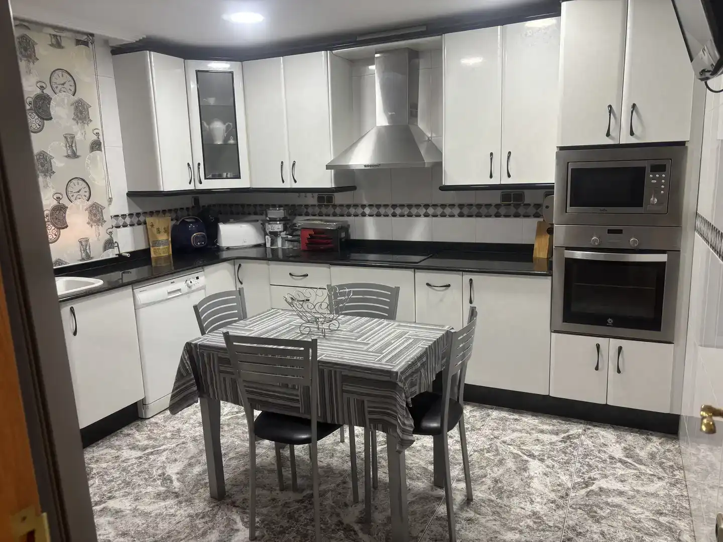 Cuina de Casa o xalet de lloguer en  Murcia Capital amb Aire condicionat i Balcó