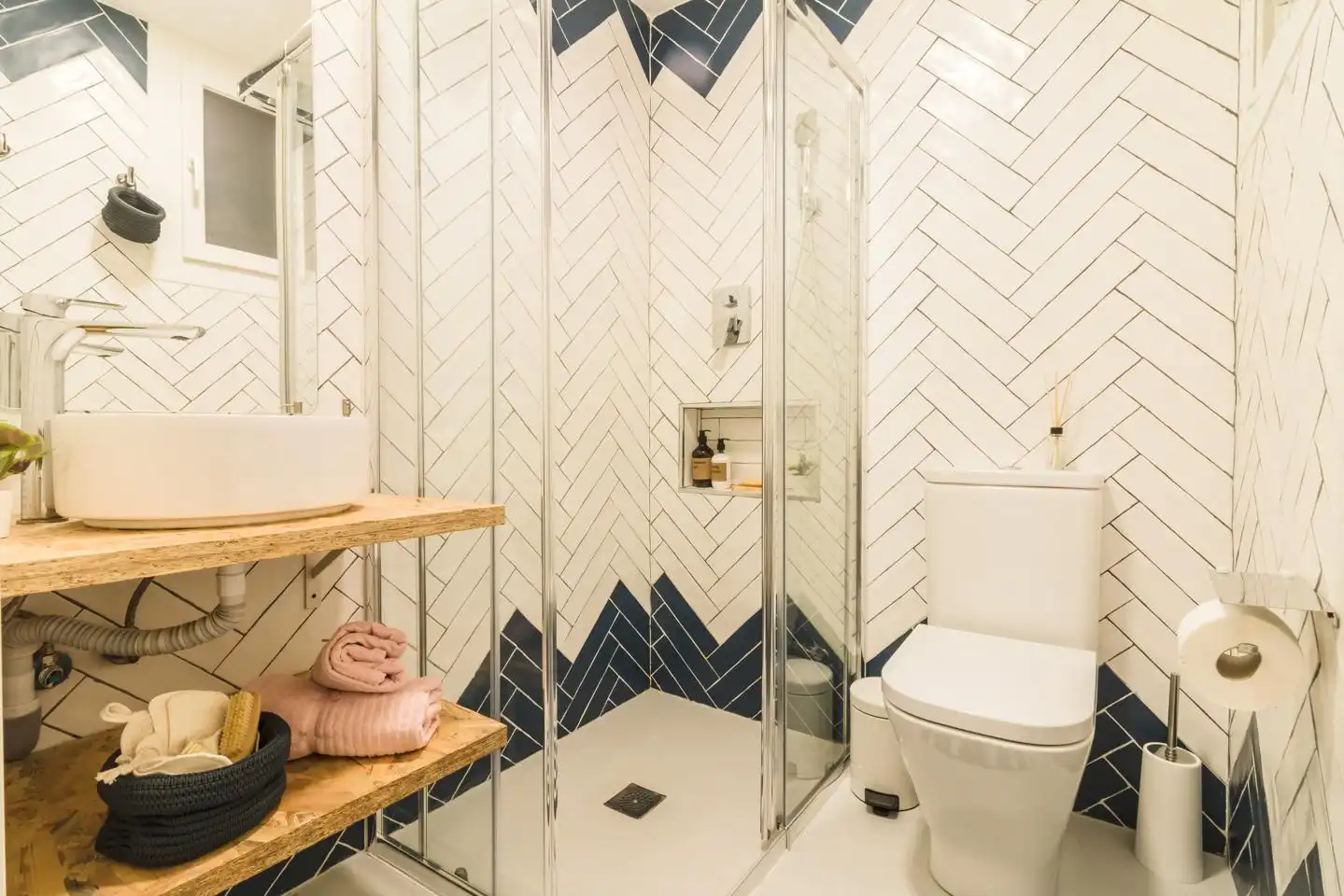 Baño de Apartamento de alquiler en Madrid con Aire acondicionado, Calefacción y Parquet
