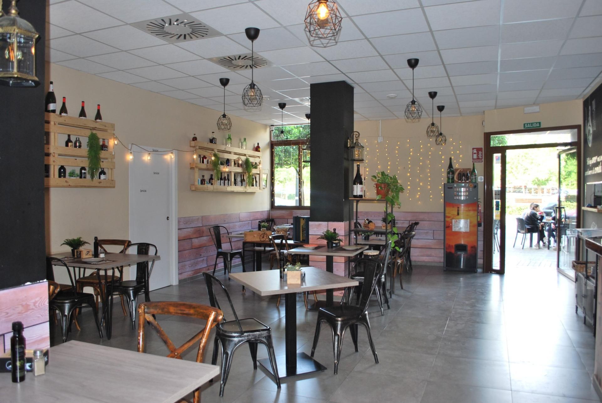 Premises to rent in  Valencia Capital  with Air Conditioner, Terrace and Furnished