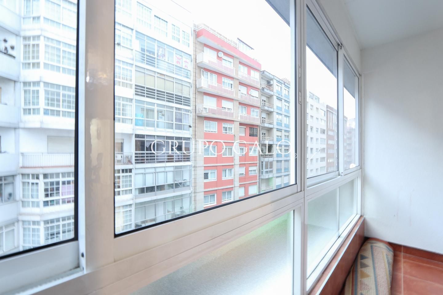 Vista exterior de Piso de alquiler en Vigo  con Calefacción, Parquet y Terraza