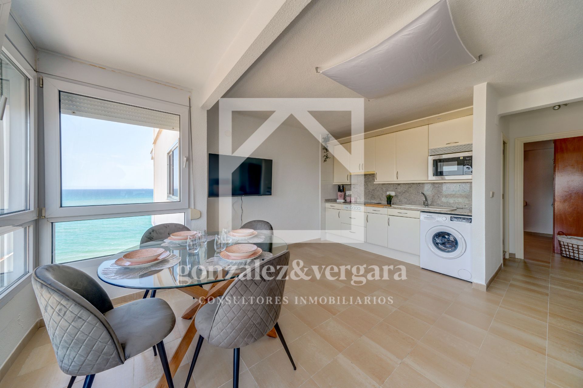 Living room of Apartment for sale in  Valencia Capital  with Furnished