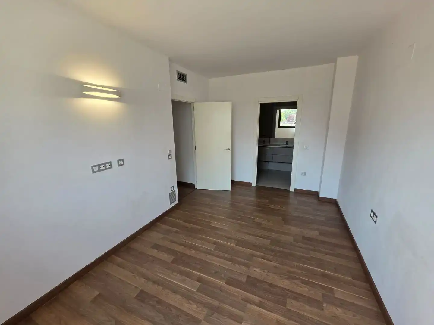Dormitori de Pis en venda en Terrassa amb Aire condicionat, Parquet i Piscina