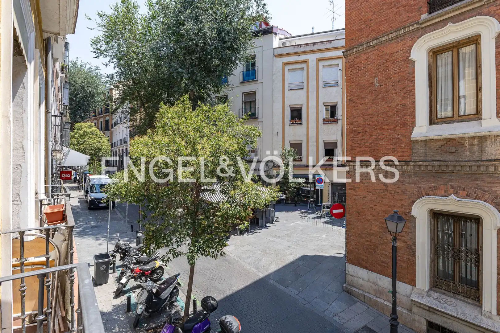 Vista exterior de Piso en venta en Madrid con Aire acondicionado y Calefacción