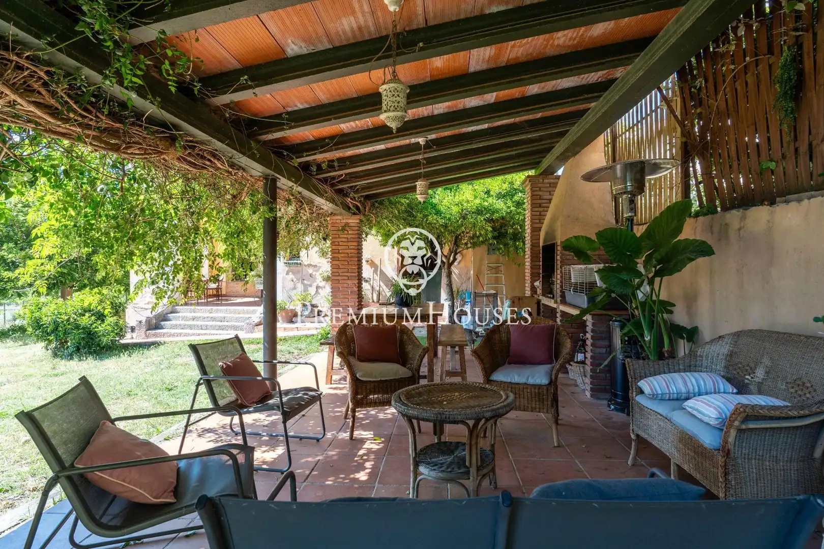Terrassa de Finca rústica en venda en Sant Pere de Ribes amb Calefacció i Jardí privat