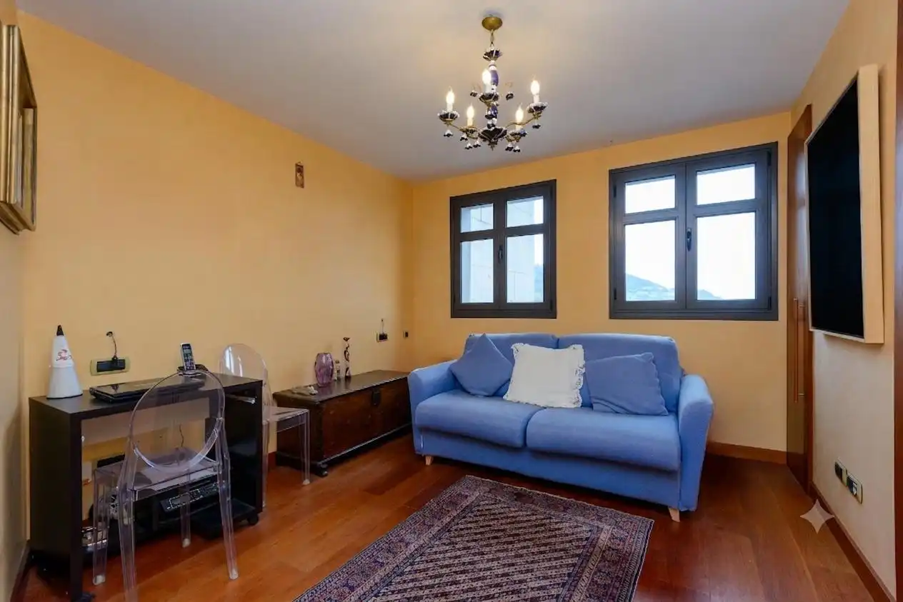 Living room of Flat for sale in Oviedo   with Heating and Jacuzzi